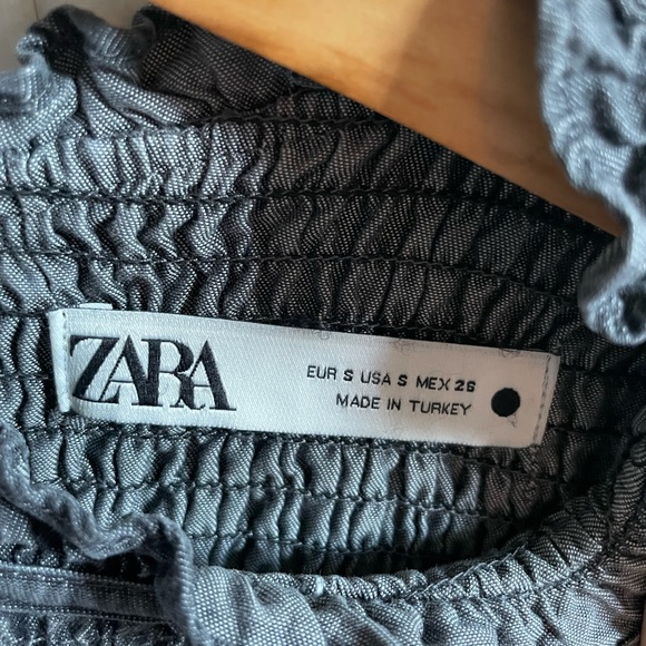 ZARA | Flowy Blouse - Picture 3 of 3